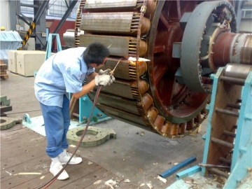 如何處理柴油發(fā)電機(jī)組突然冒黑煙了？